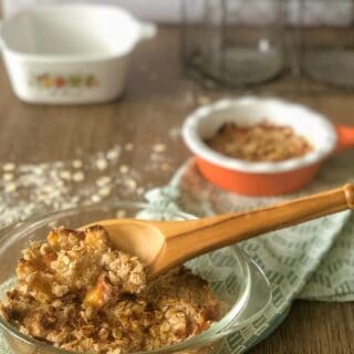 fresh peach and oat crumble