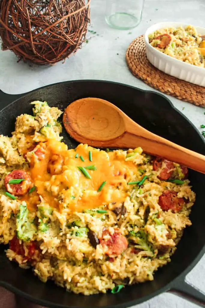 Cheesy Broccoli & Rice Skillet Casserole