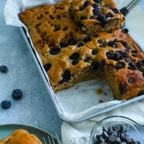 chocolate chip sheet pan pancake